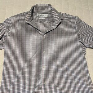 Mizzen+Main Trim Fit Dress Shirt
Great Condition. Very lightly used.